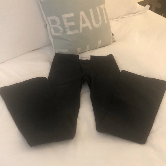 BCBGeneration Stretch Denim Flare Leg Jeans - Picture 1 of 7